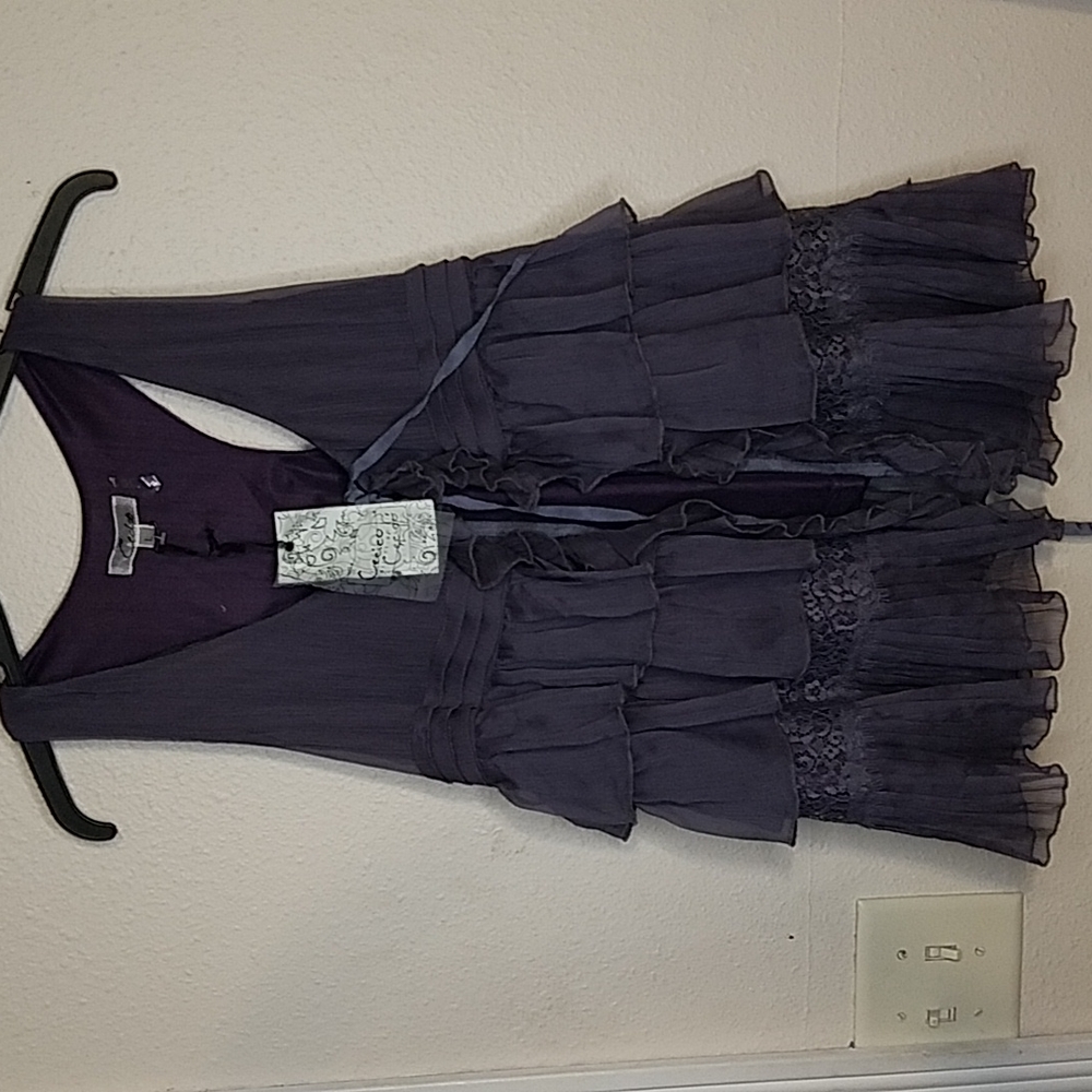 Cecieo purple tiered tank top blouse size large NWT